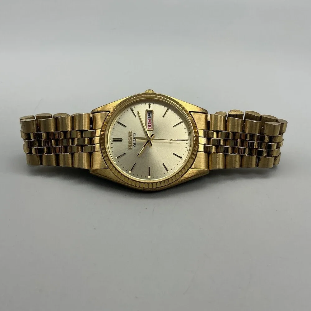 Vintage Pulsar V533-8B50 Mens Watch 35mm Gold Tone Day Date New Battery 7.5